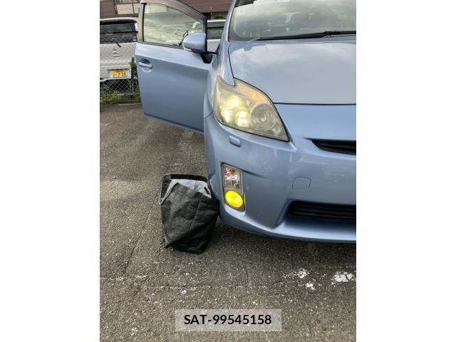 Toyota PRIUS 2011-10 7619330-23
