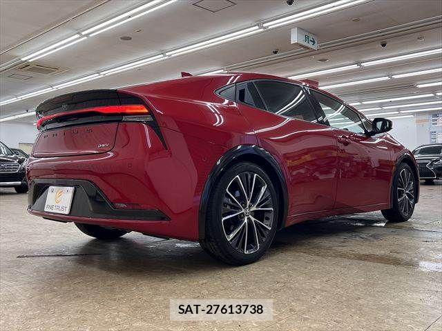 Toyota PRIUS 2023-01 7619231-17