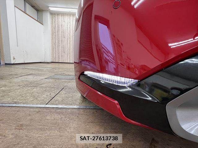 Toyota PRIUS 2023-01 7619231-23