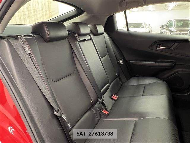 Toyota PRIUS 2023-01 7619231-7