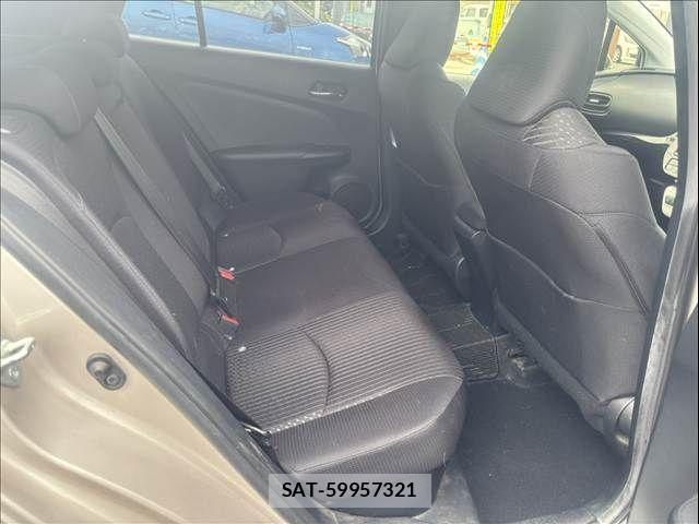 Toyota PRIUS 2017-05 7619272-12