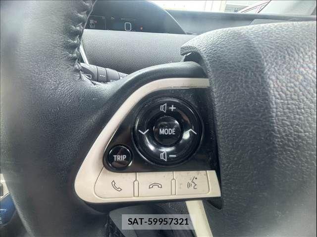 Toyota PRIUS 2017-05 7619272-27