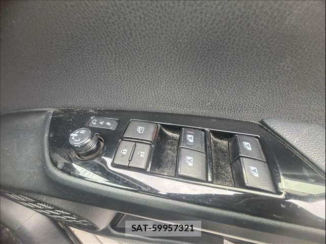 Toyota PRIUS 2017-05 7619272-29