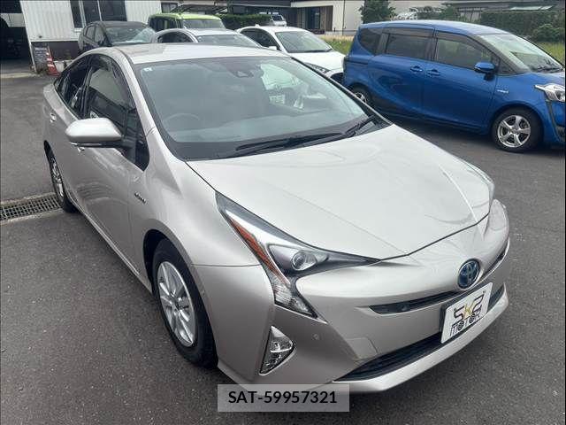 Toyota PRIUS 2017-05 7619272-4