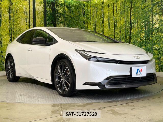Toyota PRIUS 2023-05 7619212-15