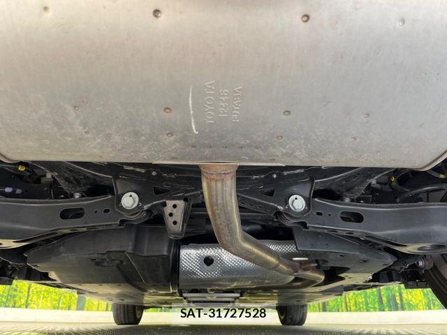 Toyota PRIUS 2023-05 7619212-18