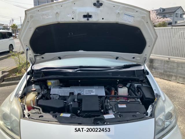 Toyota PRIUS 2015-09 7619305-9