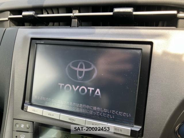 Toyota PRIUS 2015-09 7619305-16