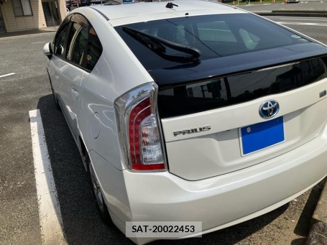 Toyota PRIUS 2015-09 7619305-4
