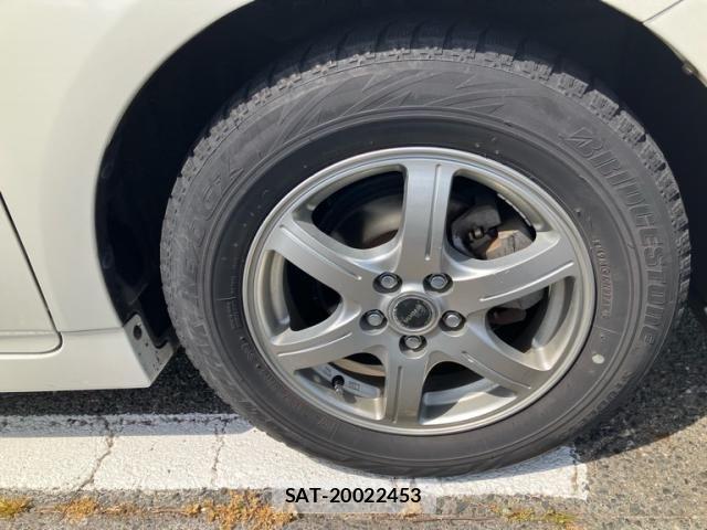Toyota PRIUS 2015-09 7619305-6