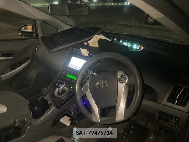 Toyota PRIUS 2010-05 7619327-14