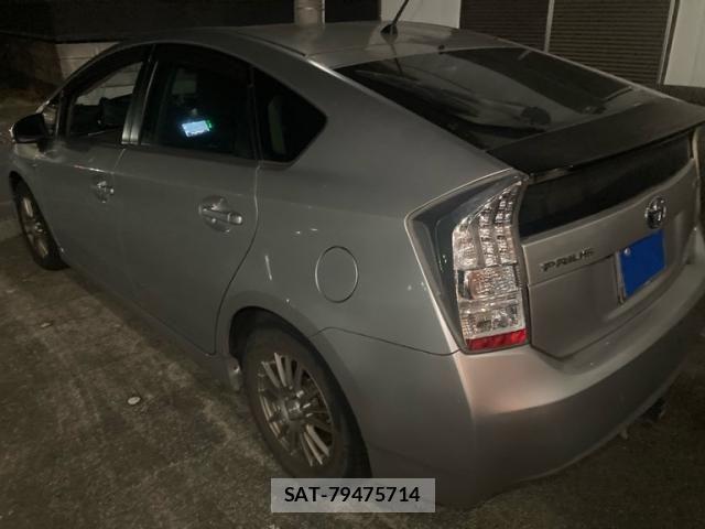 Toyota PRIUS 2010-05 7619327-8