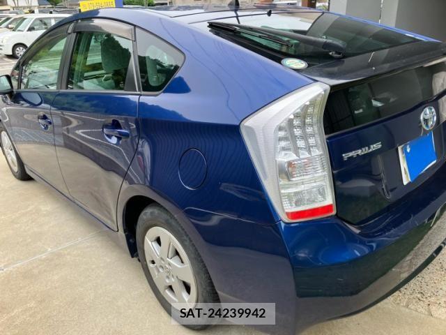 Toyota PRIUS 2009-09 7619326-1