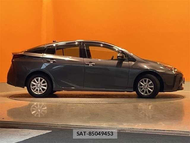 Toyota PRIUS 2019-04 7619254-9