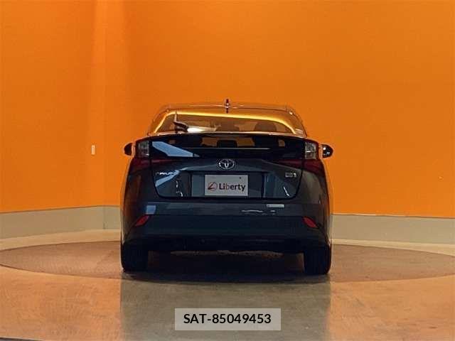 Toyota PRIUS 2019-04 7619254-11