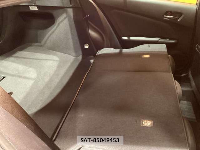 Toyota PRIUS 2019-04 7619254-19