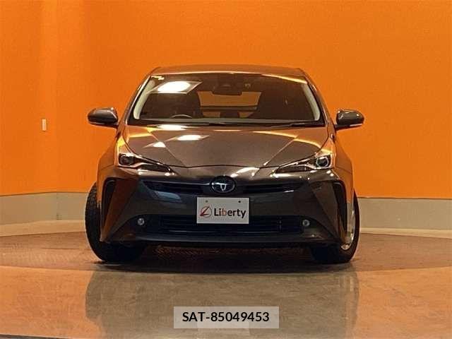 Toyota PRIUS 2019-04 7619254-7