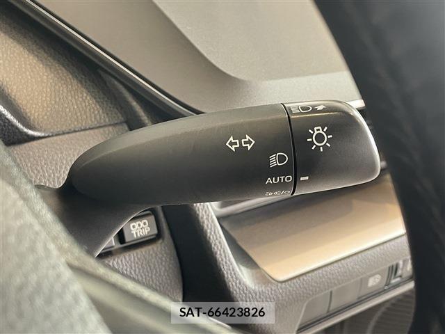 Toyota PRIUS 2023-10 7619241-20