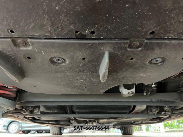 Toyota PRIUS 2014-08 7619276-17