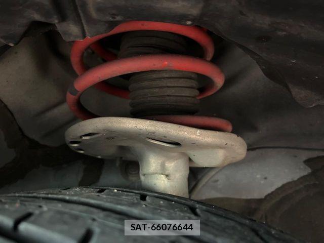 Toyota PRIUS 2014-08 7619276-19