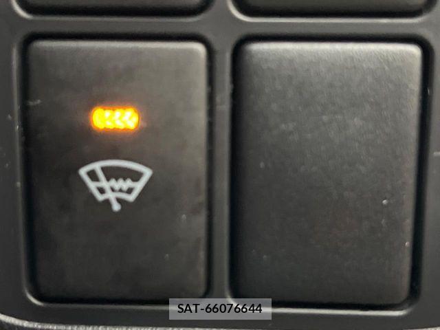 Toyota PRIUS 2014-08 7619276-4