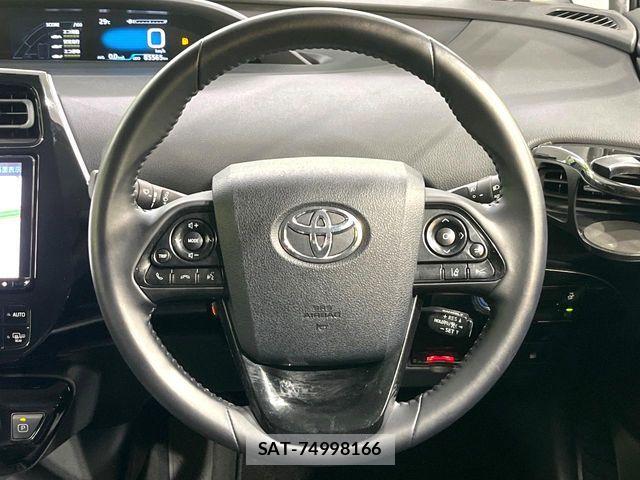 Toyota PRIUS 2021-08 7619246-10