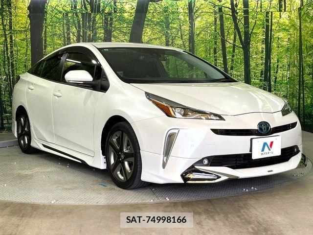 Toyota PRIUS 2021-08 7619246-15