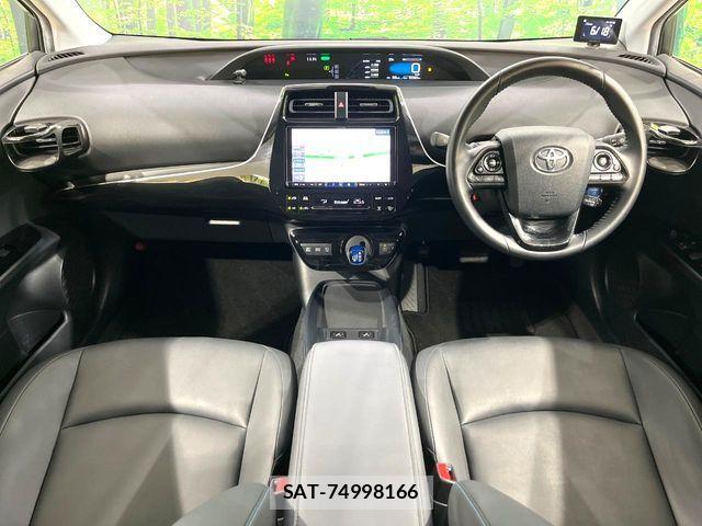 Toyota PRIUS 2021-08 7619246-1