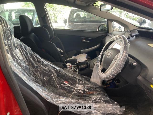 Toyota PRIUS 2013-10 7619311-9