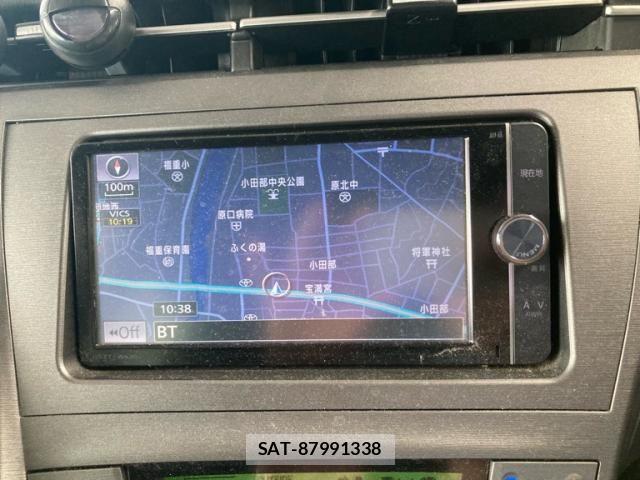 Toyota PRIUS 2013-10 7619311-13