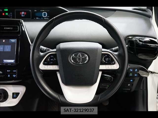 Toyota PRIUS 2016-08 7619255-9