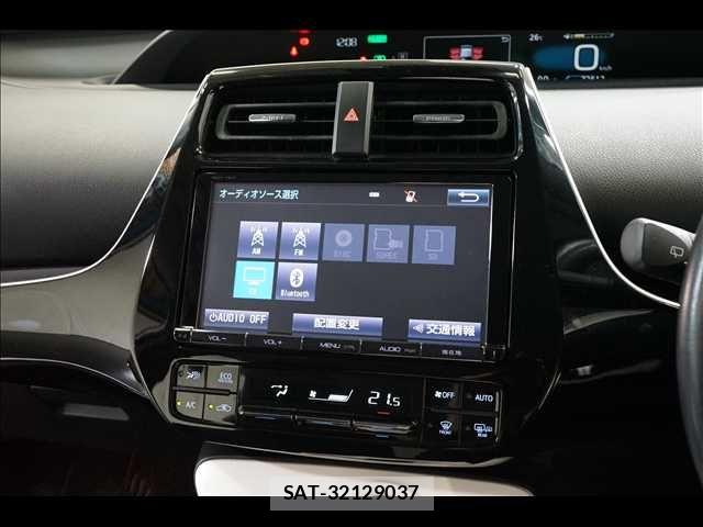 Toyota PRIUS 2016-08 7619255-10