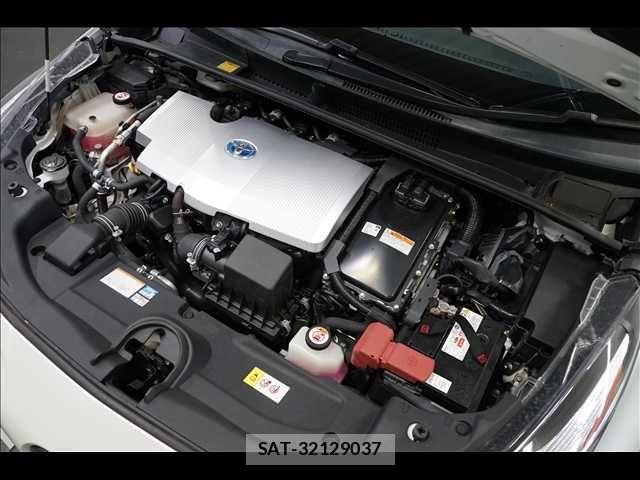 Toyota PRIUS 2016-08 7619255-19