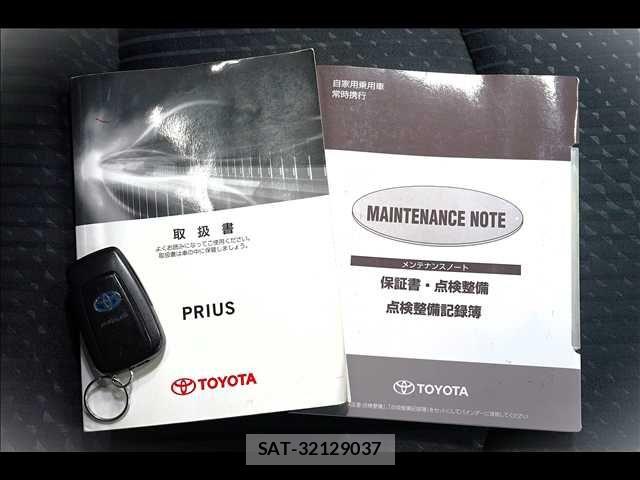 Toyota PRIUS 2016-08 7619255-7