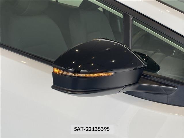 Toyota PRIUS 2023-11 7619242-13