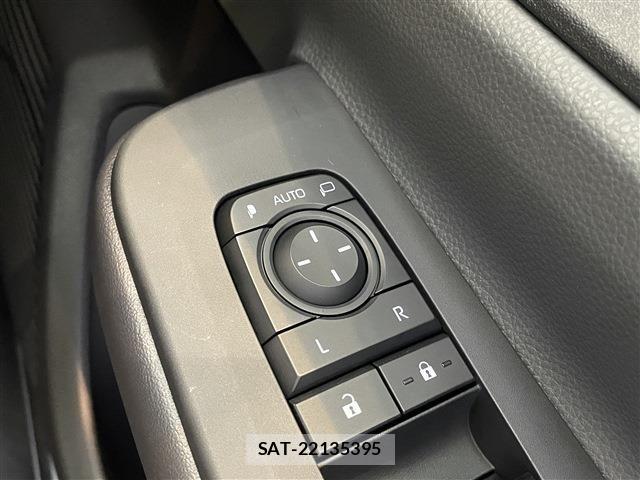 Toyota PRIUS 2023-11 7619242-21