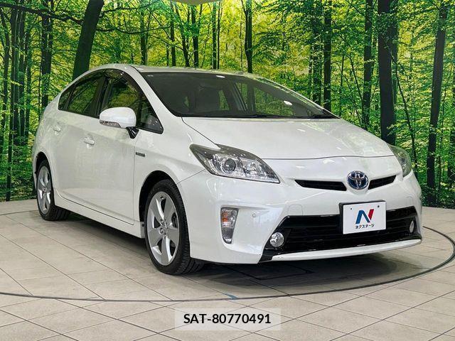 Toyota PRIUS 2013-11 7619292-15
