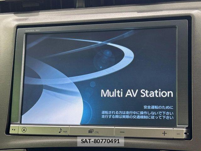 Toyota PRIUS 2013-11 7619292-2