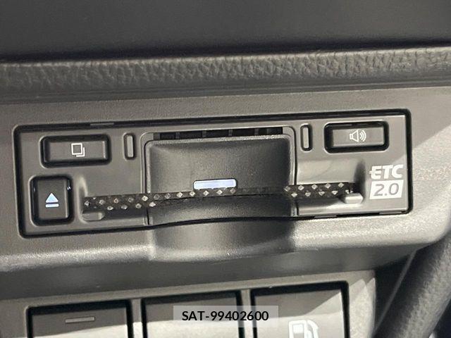 Toyota PRIUS 2023-04 7619234-7