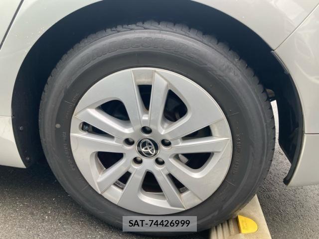Toyota PRIUS 2016-04 7619304-6