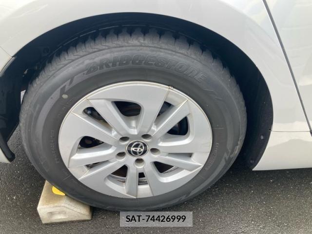 Toyota PRIUS 2016-04 7619304-7