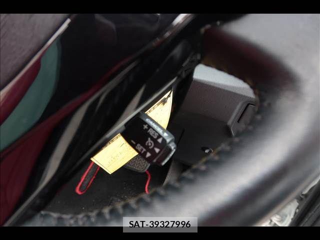 Toyota PRIUS 2015-05 7619251-29