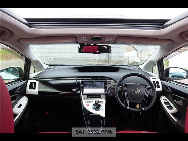 Toyota PRIUS 2015-05 7619251-8