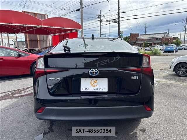 Toyota PRIUS 2019-11 7619270-17
