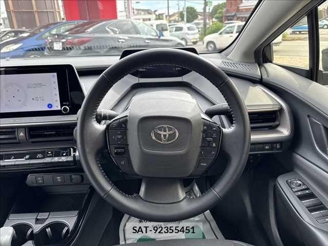 Toyota PRIUS 2023-05 7619237-11