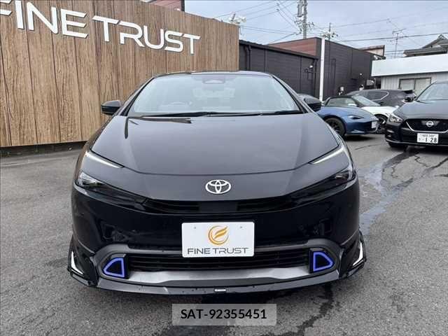 Toyota PRIUS 2023-05 7619237-15