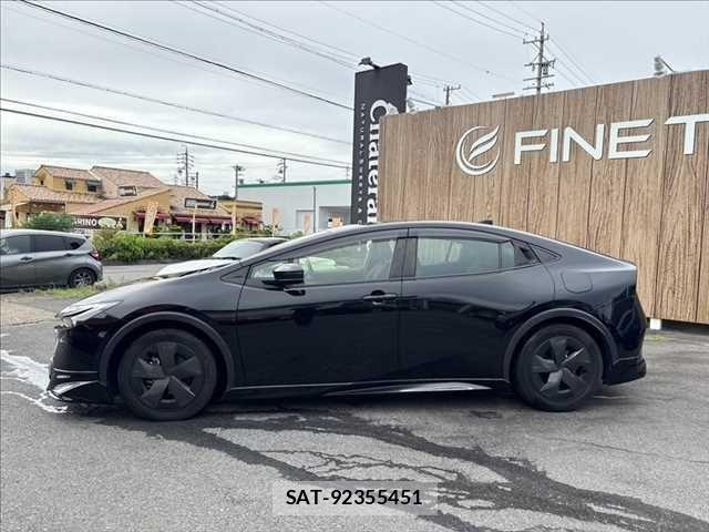 Toyota PRIUS 2023-05 7619237-21