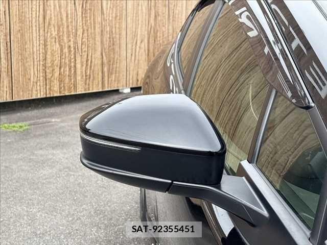 Toyota PRIUS 2023-05 7619237-25