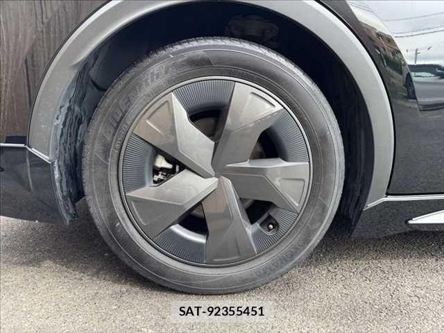 Toyota PRIUS 2023-05 7619237-26