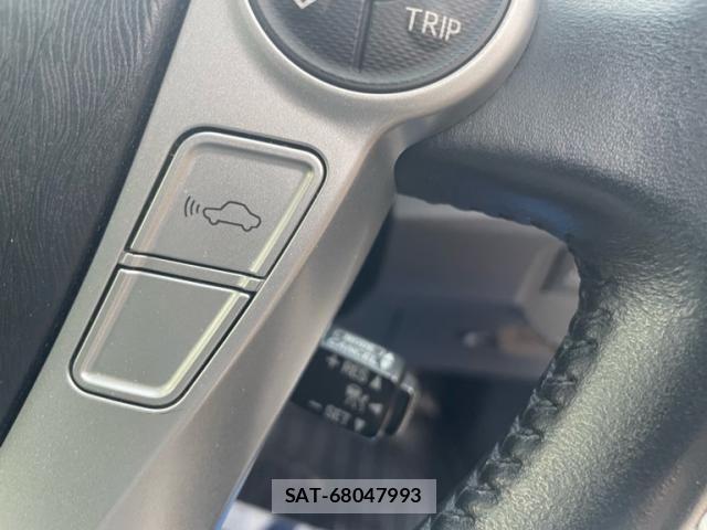 Toyota PRIUS 2014-11 7619313-13